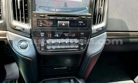 Buy Used Toyota Land Cruiser White Car in Laborie in Laborie Buy Used Toyota Land Cruiser White Car in Laborie in Laborie