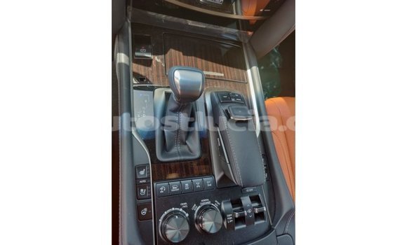 Acheter Import Voiture Lexus LX Blanc à Import - Dubai, Anse-la-Raye Acheter Import Voiture Lexus LX Blanc à Import - Dubai, Anse-la-Raye