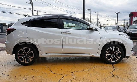 Buy Import Honda Vezel White Car in Castries in Castries Buy Import Honda Vezel White Car in Castries in Castries