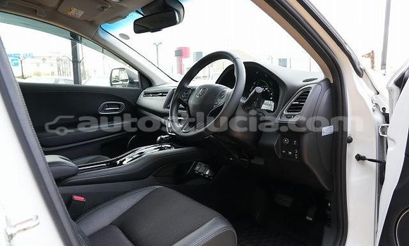 Buy Import Honda Vezel White Car in Castries in Castries Buy Import Honda Vezel White Car in Castries in Castries