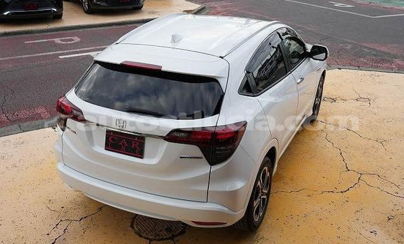 Buy Import Honda Vezel White Car in Castries in Castries Buy Import Honda Vezel White Car in Castries in Castries