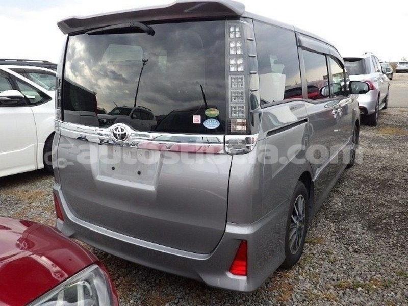 Big with watermark toyota voxy castries castries 4305