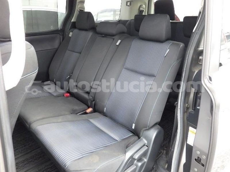 Big with watermark toyota voxy castries castries 4305