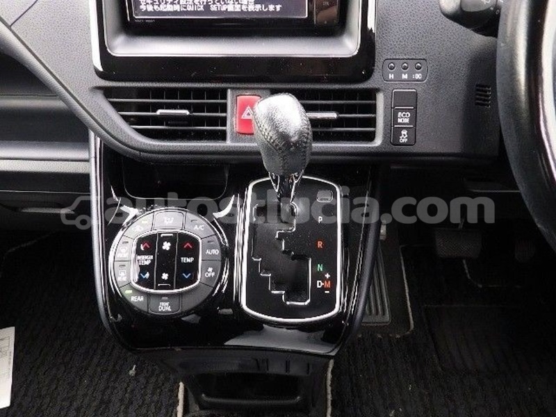 Big with watermark toyota voxy castries castries 4305