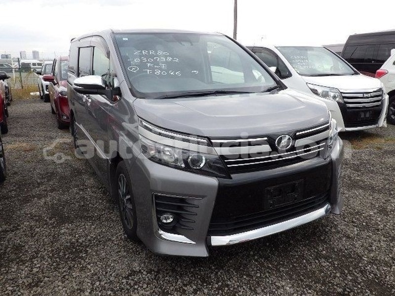 Big with watermark toyota voxy castries castries 4305