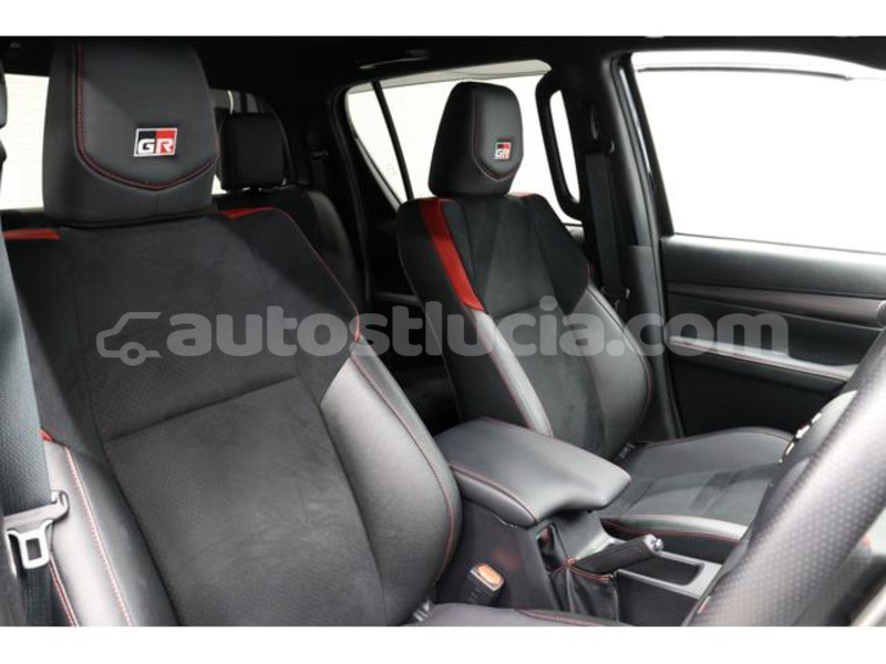 Big with watermark toyota hilux canaries canaries 4306