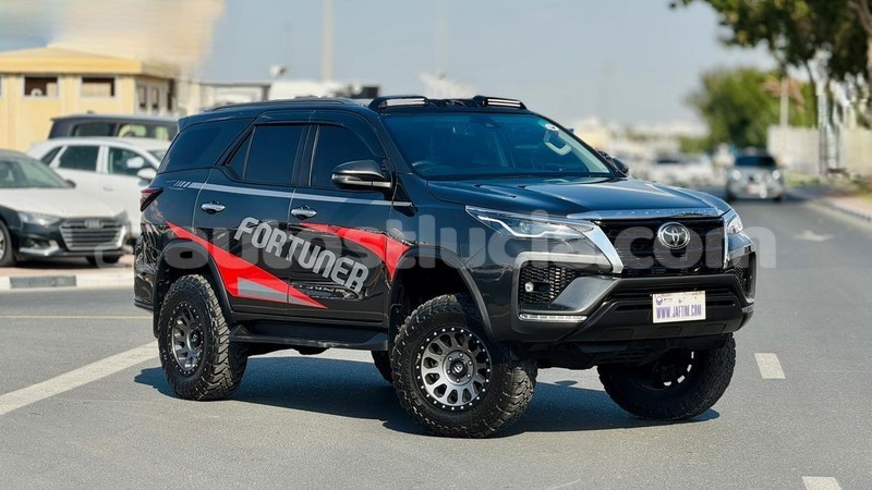 Big with watermark toyota fortuner anse la raye import dubai 4311