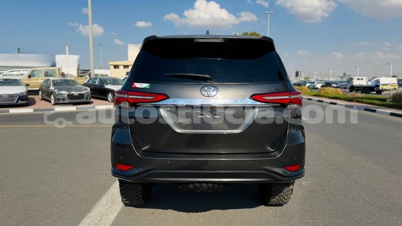 Big with watermark toyota fortuner anse la raye import dubai 4311