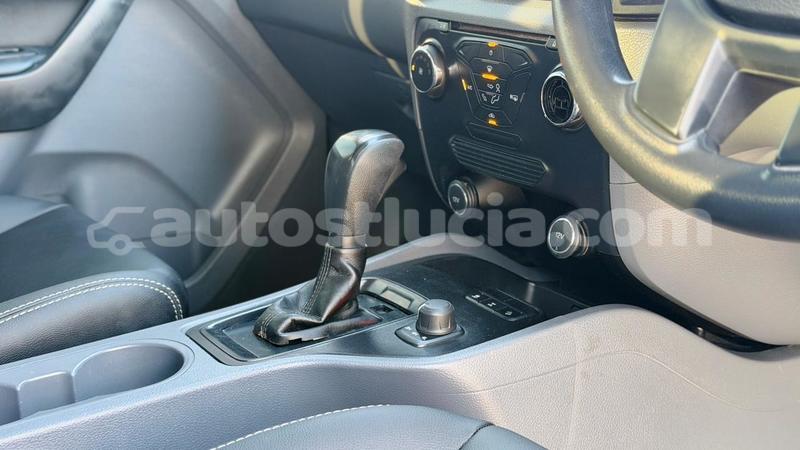 Big with watermark ford ranger anse la raye import dubai 4312