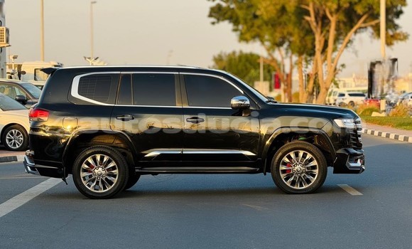 Buy Import Toyota Land Cruiser Black Car in Import - Dubai in Anse-la-Raye Buy Import Toyota Land Cruiser Black Car in Import - Dubai in Anse-la-Raye