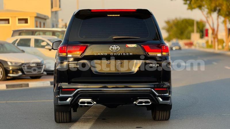 Big with watermark toyota land cruiser anse la raye import dubai 4315