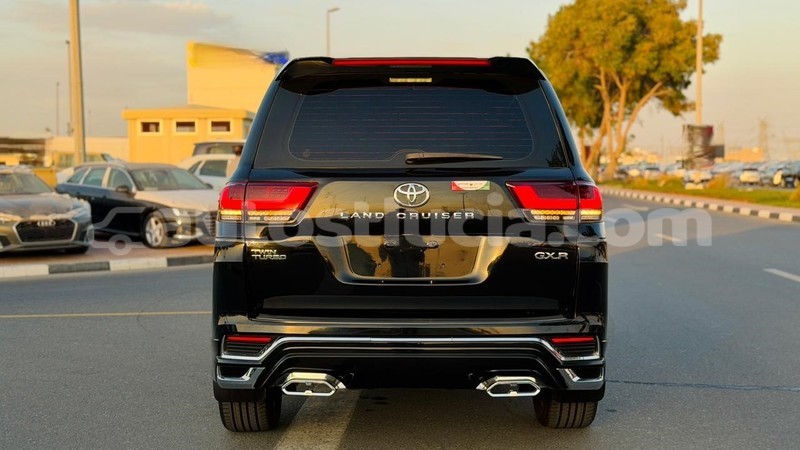 Big with watermark toyota land cruiser anse la raye import dubai 4315