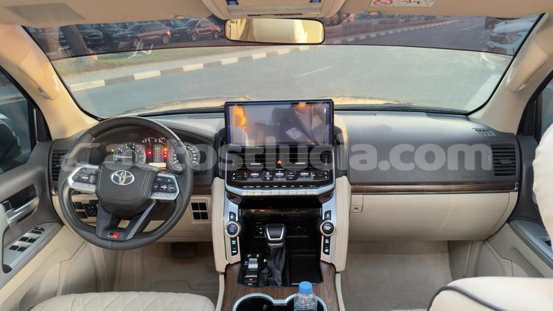 Big with watermark toyota land cruiser anse la raye import dubai 4315