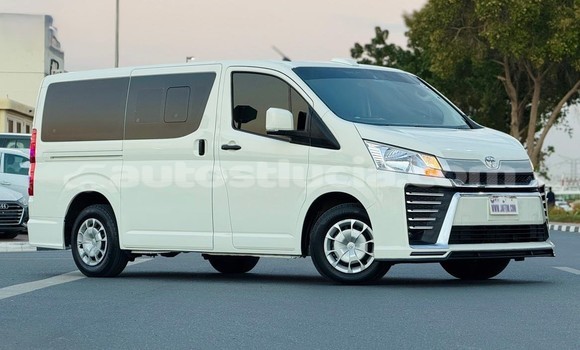 Buy Import Toyota Hiace White Car in Import - Dubai in Anse-la-Raye