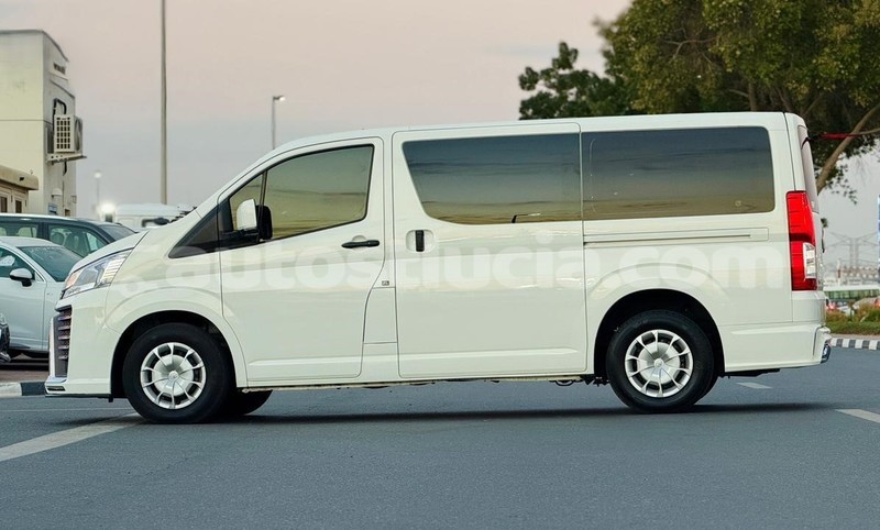 Big with watermark toyota hiace anse la raye import dubai 4316