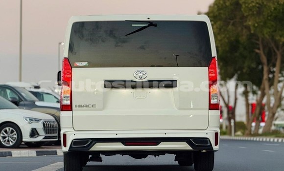 Buy Import Toyota Hiace White Car in Import - Dubai in Anse-la-Raye Buy Import Toyota Hiace White Car in Import - Dubai in Anse-la-Raye