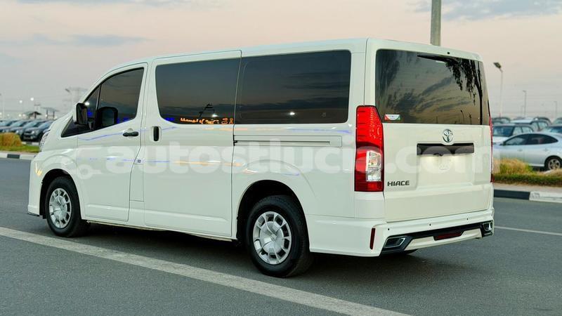 Big with watermark toyota hiace anse la raye import dubai 4316