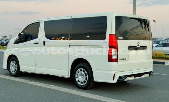 Buy Import Toyota Hiace White Car in Import - Dubai in Anse-la-Raye Buy Import Toyota Hiace White Car in Import - Dubai in Anse-la-Raye