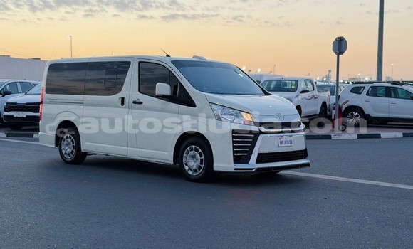Buy Import Toyota Hiace White Car in Import - Dubai in Anse-la-Raye Buy Import Toyota Hiace White Car in Import - Dubai in Anse-la-Raye