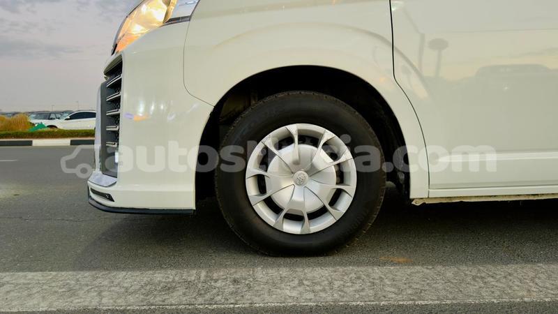 Big with watermark toyota hiace anse la raye import dubai 4316