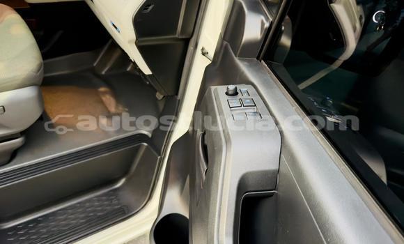 Buy Import Toyota Hiace White Car in Import - Dubai in Anse-la-Raye Buy Import Toyota Hiace White Car in Import - Dubai in Anse-la-Raye
