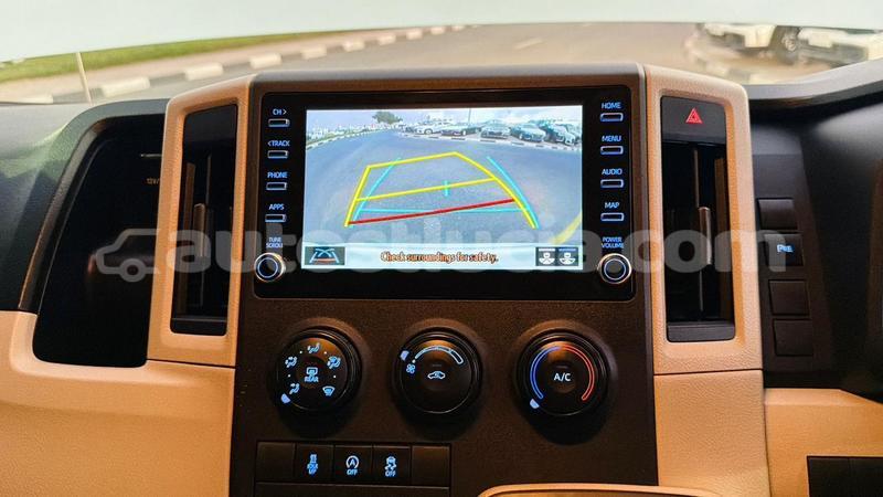 Big with watermark toyota hiace anse la raye import dubai 4316