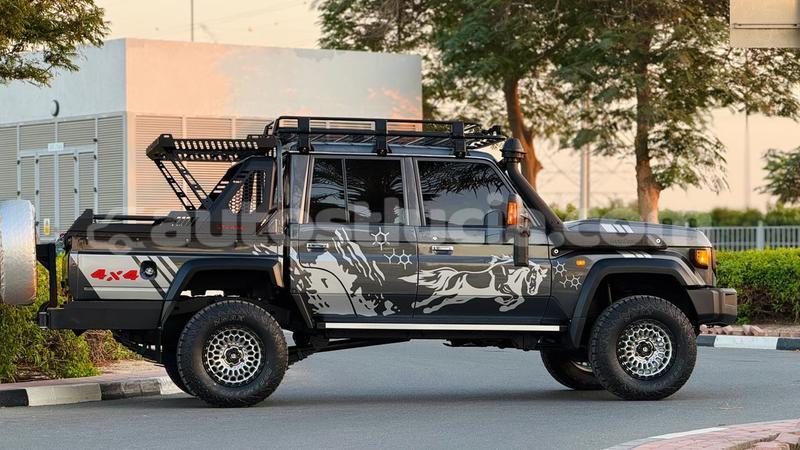 Big with watermark toyota land cruiser anse la raye import dubai 4317