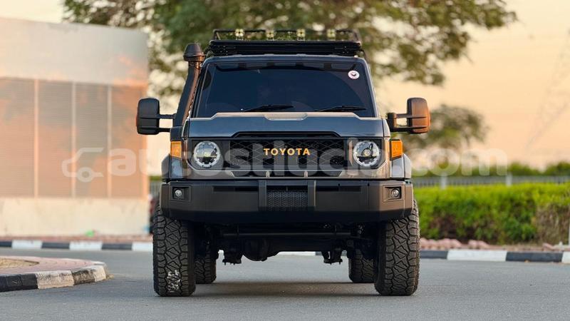 Big with watermark toyota land cruiser anse la raye import dubai 4317