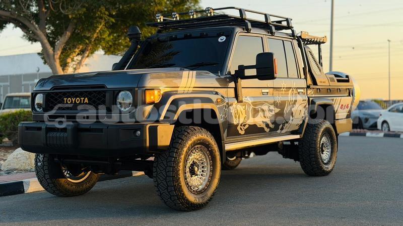 Big with watermark toyota land cruiser anse la raye import dubai 4317