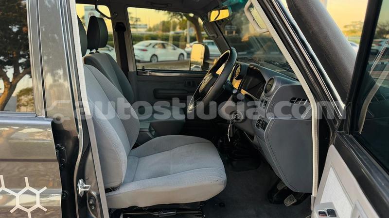 Big with watermark toyota land cruiser anse la raye import dubai 4317