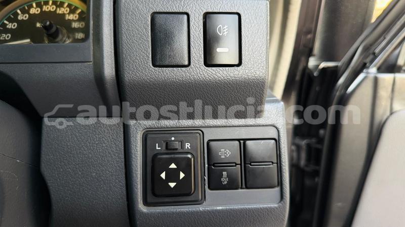 Big with watermark toyota land cruiser anse la raye import dubai 4317