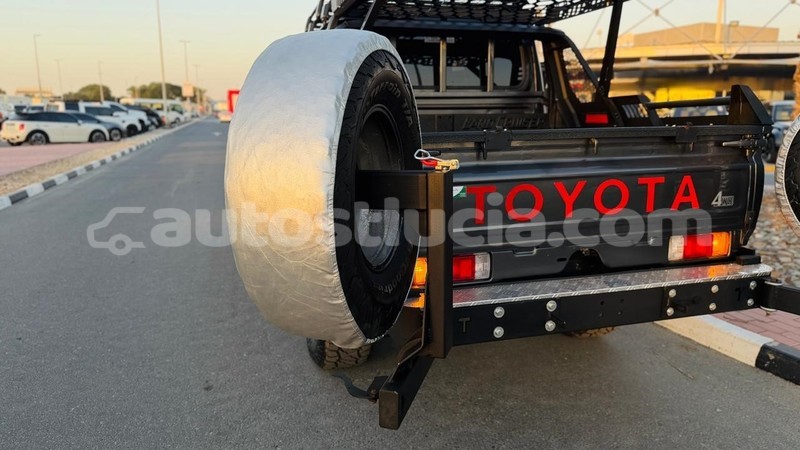 Big with watermark toyota land cruiser anse la raye import dubai 4317