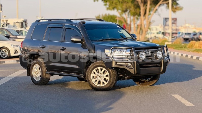 Big with watermark toyota land cruiser anse la raye import dubai 4318