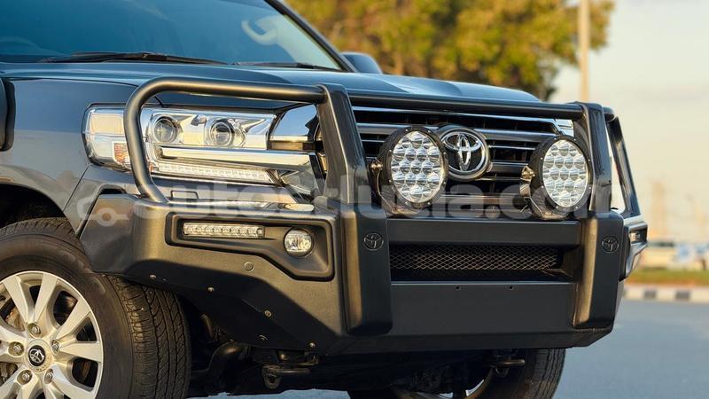 Big with watermark toyota land cruiser anse la raye import dubai 4318