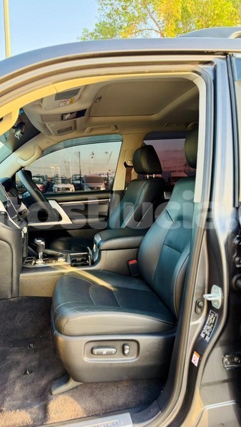 Big with watermark toyota land cruiser anse la raye import dubai 4318