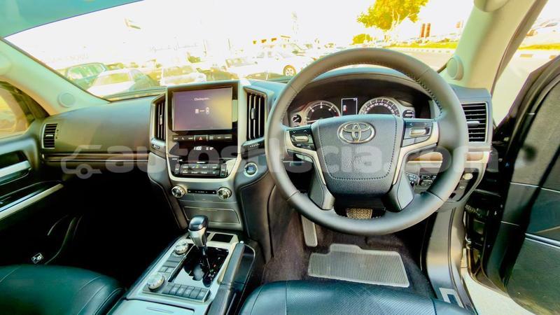 Big with watermark toyota land cruiser anse la raye import dubai 4318