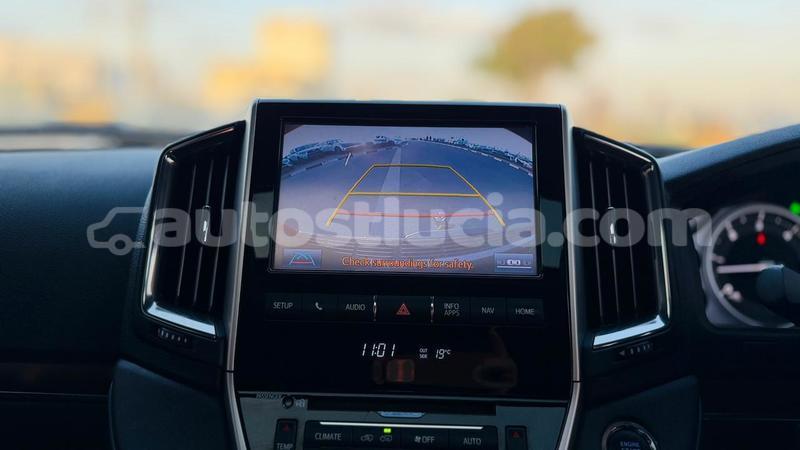 Big with watermark toyota land cruiser anse la raye import dubai 4318