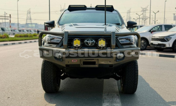 Buy Import Toyota Hiluxe Revo Green Car in Import - Dubai in Anse-la-Raye