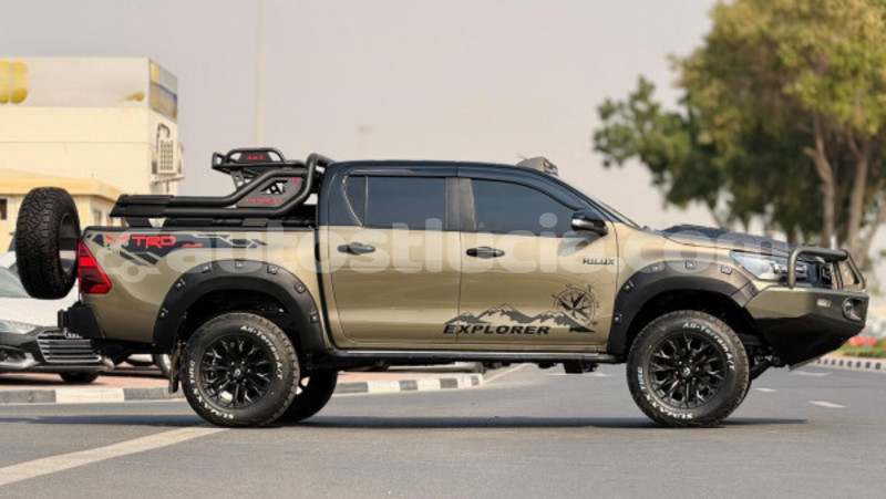 Big with watermark toyota hiluxe revo anse la raye import dubai 4323