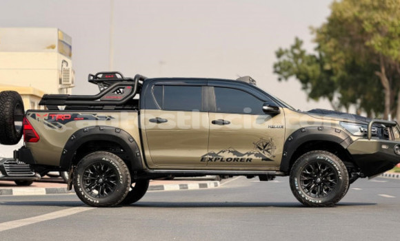 Buy Import Toyota Hiluxe Revo Green Car in Import - Dubai in Anse-la-Raye Buy Import Toyota Hiluxe Revo Green Car in Import - Dubai in Anse-la-Raye