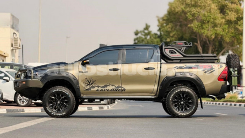 Big with watermark toyota hiluxe revo anse la raye import dubai 4323