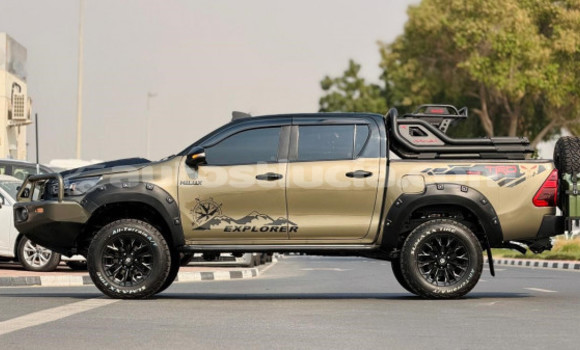 Buy Import Toyota Hiluxe Revo Green Car in Import - Dubai in Anse-la-Raye Buy Import Toyota Hiluxe Revo Green Car in Import - Dubai in Anse-la-Raye