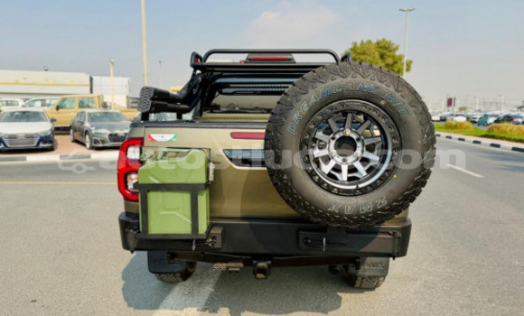 Buy Import Toyota Hiluxe Revo Green Car in Import - Dubai in Anse-la-Raye Buy Import Toyota Hiluxe Revo Green Car in Import - Dubai in Anse-la-Raye