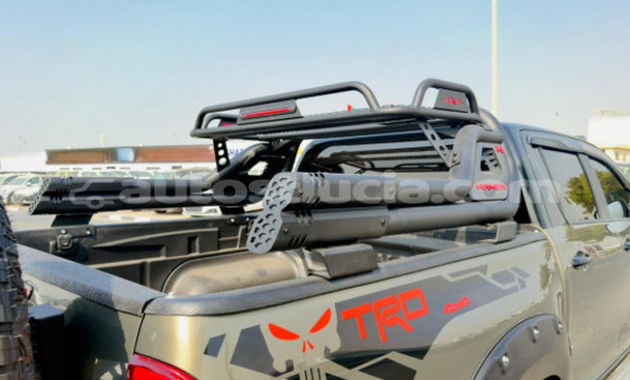 Buy Import Toyota Hiluxe Revo Green Car in Import - Dubai in Anse-la-Raye Buy Import Toyota Hiluxe Revo Green Car in Import - Dubai in Anse-la-Raye