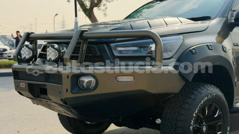 Big with watermark toyota hiluxe revo anse la raye import dubai 4323