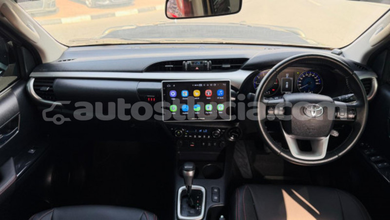 Big with watermark toyota hiluxe revo anse la raye import dubai 4323