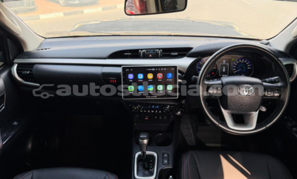 Buy Import Toyota Hiluxe Revo Green Car in Import - Dubai in Anse-la-Raye Buy Import Toyota Hiluxe Revo Green Car in Import - Dubai in Anse-la-Raye