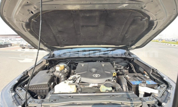 Buy Import Toyota Hiluxe Revo Green Car in Import - Dubai in Anse-la-Raye Buy Import Toyota Hiluxe Revo Green Car in Import - Dubai in Anse-la-Raye