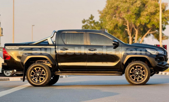 Buy Import Toyota Hilux Black Car in Import - Dubai in Anse-la-Raye Buy Import Toyota Hilux Black Car in Import - Dubai in Anse-la-Raye