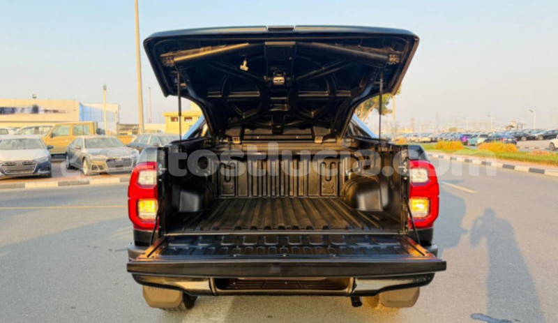 Big with watermark toyota hilux anse la raye import dubai 4324